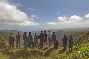 Keiki in our Ke Kumu ‘Āina spring break program overlook Waipi‘o Valley from Alakahi in the Pu‘u o ‘Umi Natural Area Reserve.